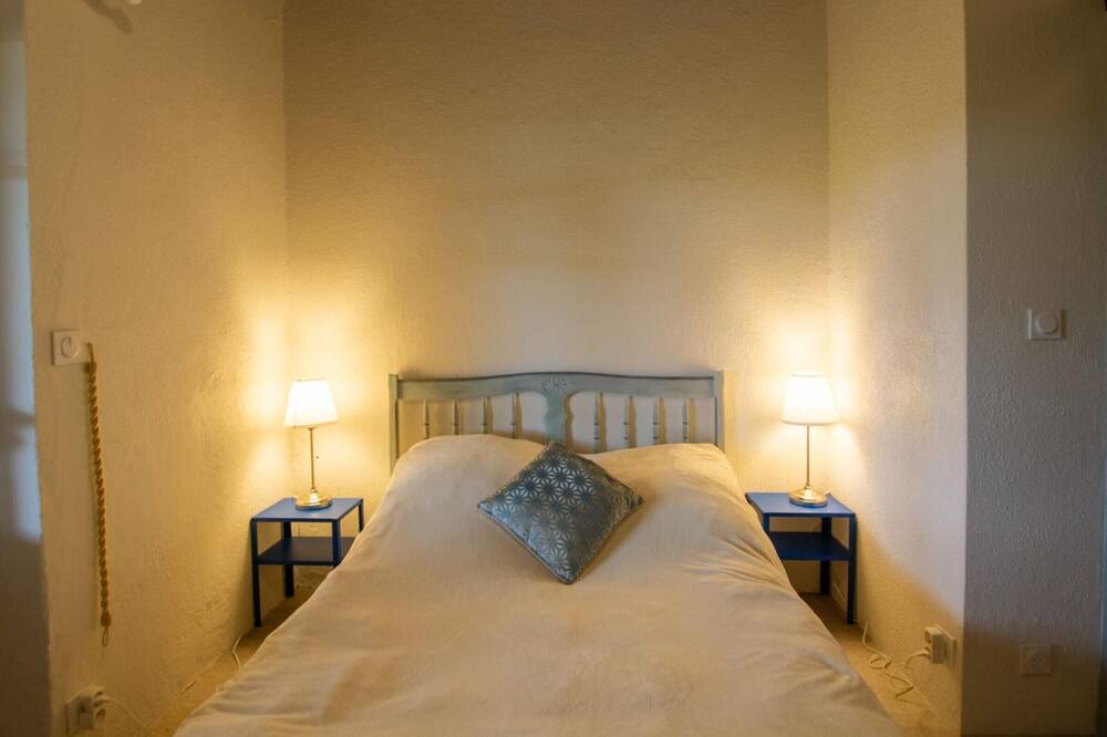 Photo of Bedroom in Puyguilhem
