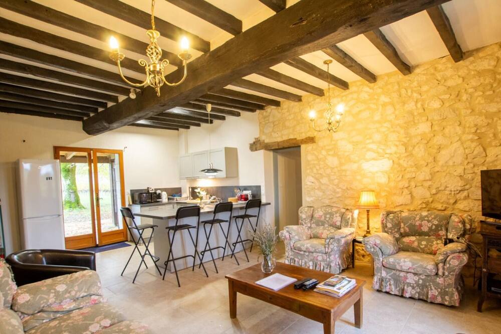 Photo of Livingroom in Puyguilhem