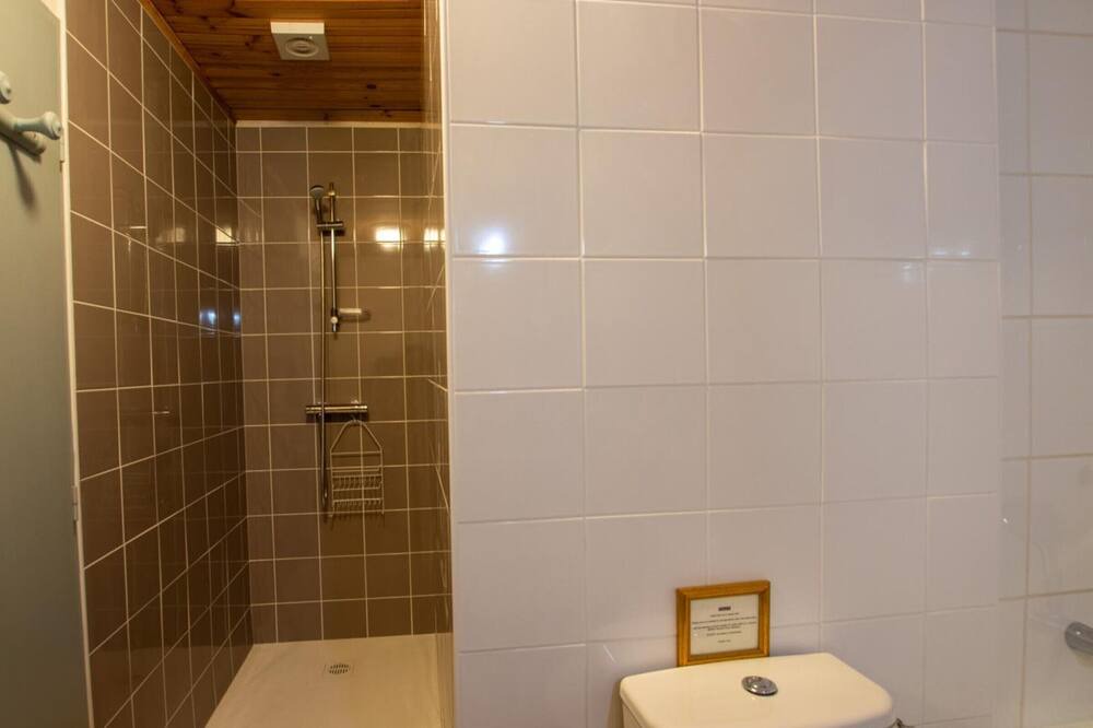 Photo of Bathroom in Puyguilhem