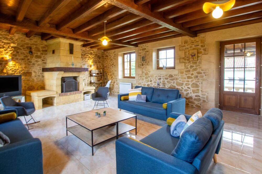 Photo of Livingroom in Eyzerac