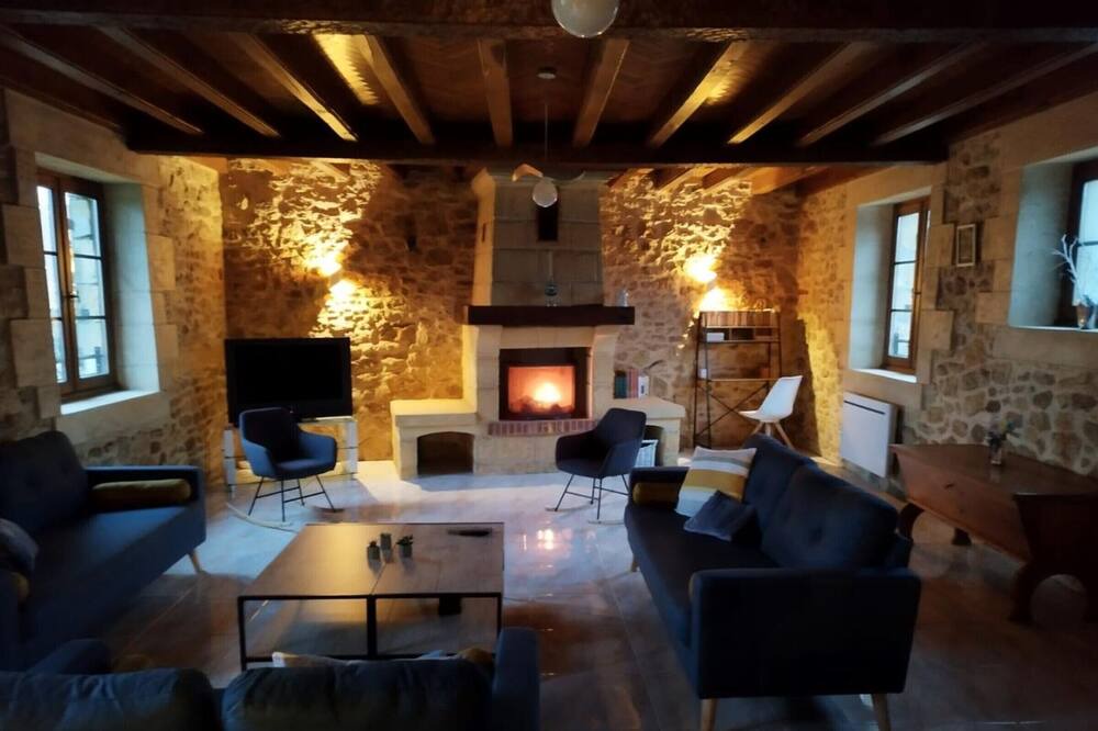 Photo of Livingroom in Eyzerac