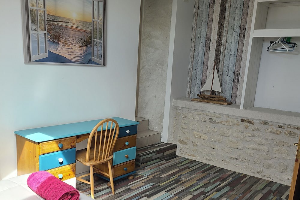 Photo of Bedroom in Brives-sur-Charente