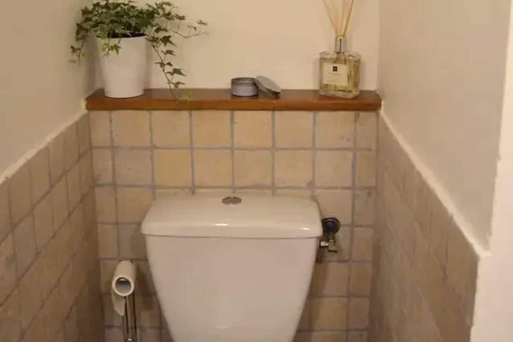 Photo of Bathroom in Courthezon
