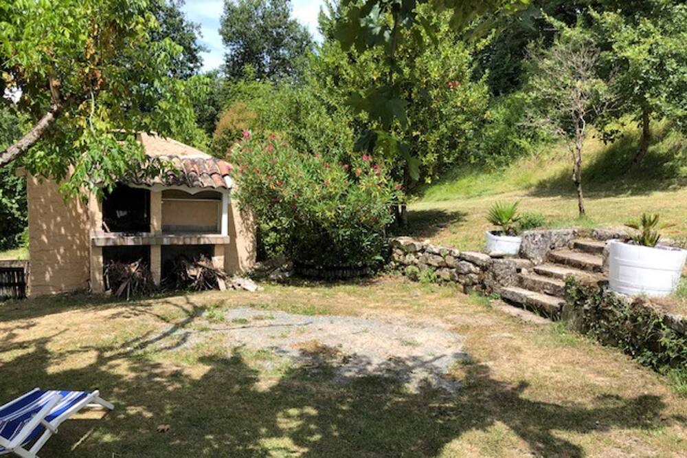 Photo of Outdoor in Sainte-Croix-Du-Mont