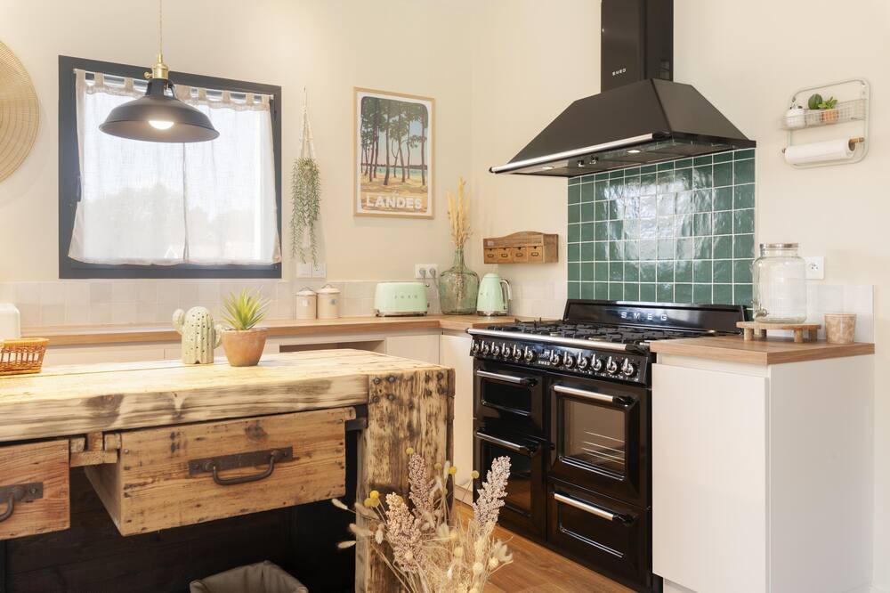 Photo of Kitchen in Canenx-et-Reaut