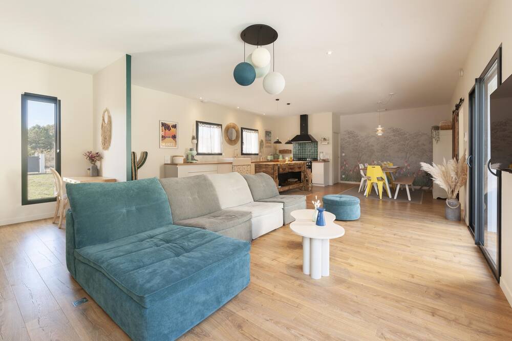 Photo of Livingroom in Canenx-et-Reaut