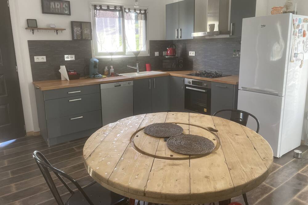 Photo of Kitchen in Saint-Cybranet