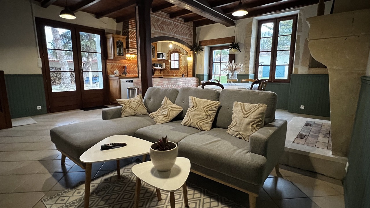 Photo of Livingroom in Authon-Ebeon
