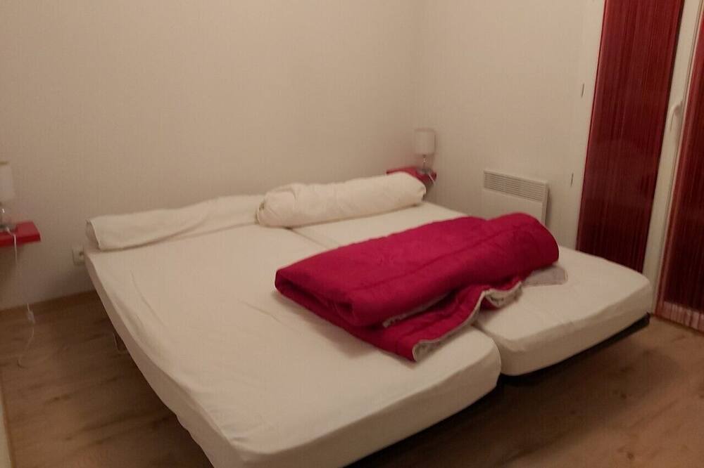 Photo of Bedroom in Angresse