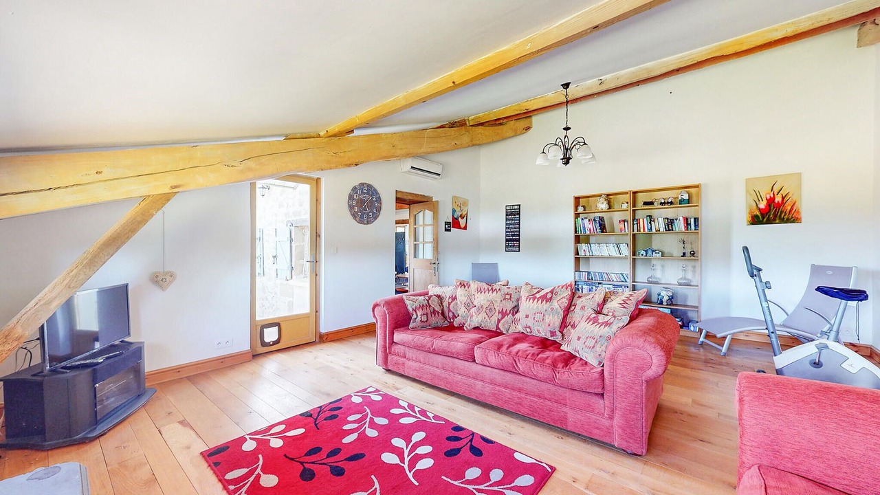 Photo of Livingroom in Armillac