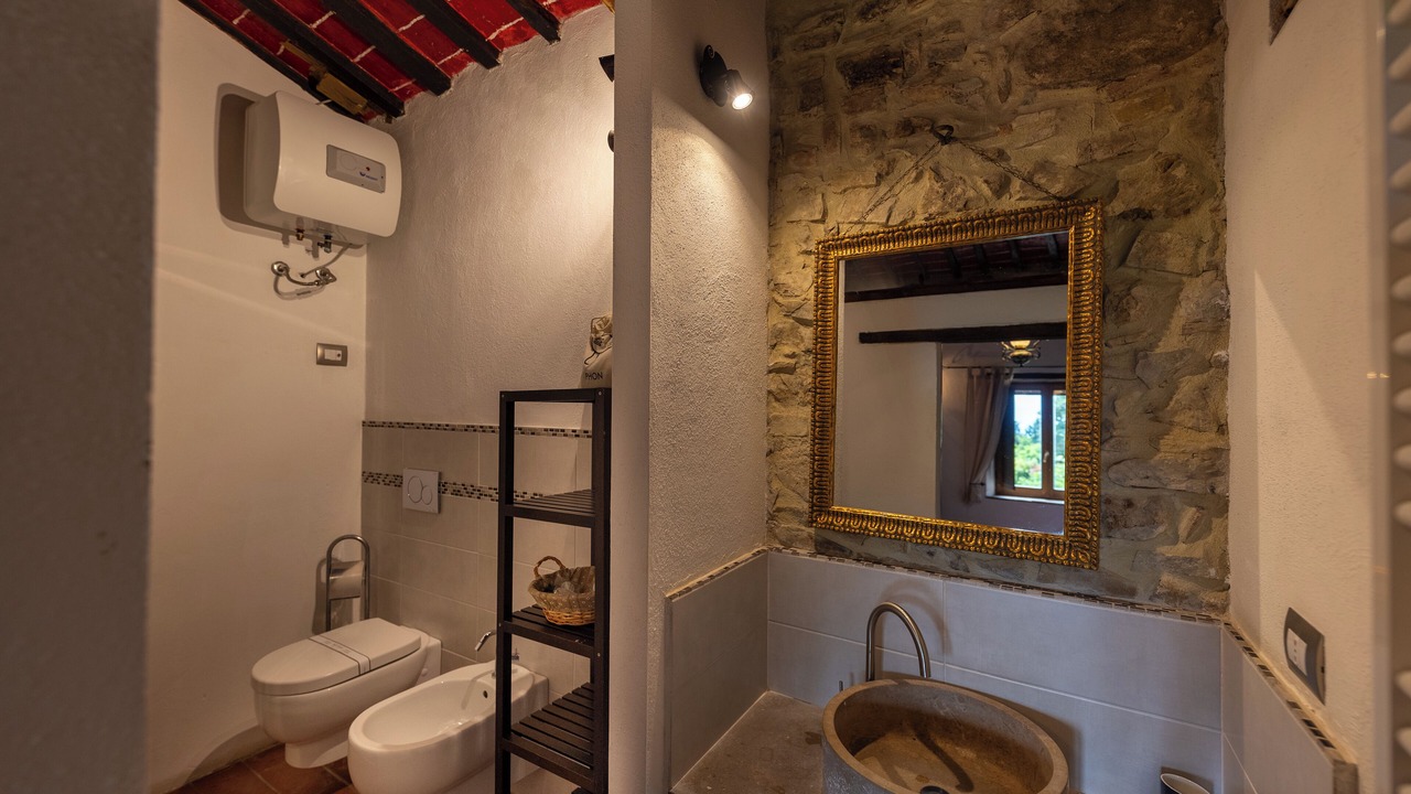 Photo of Bathroom in Montalcino