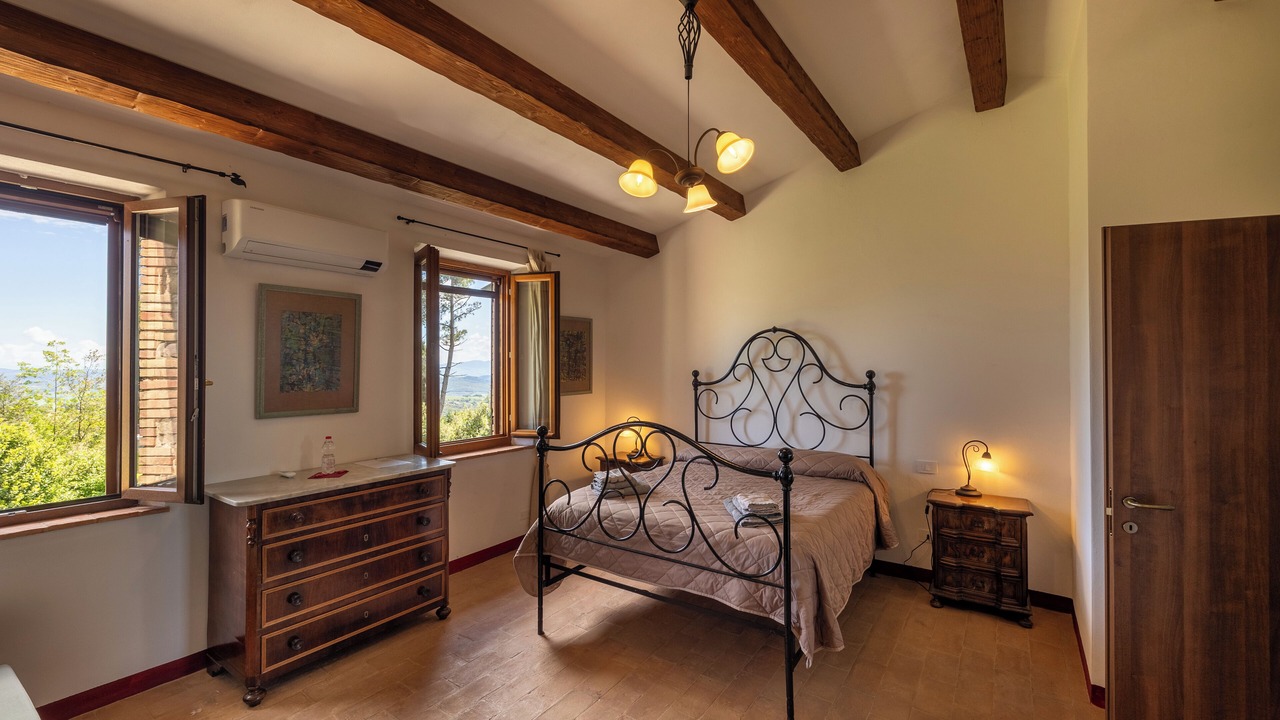 Photo of Bedroom in Montalcino