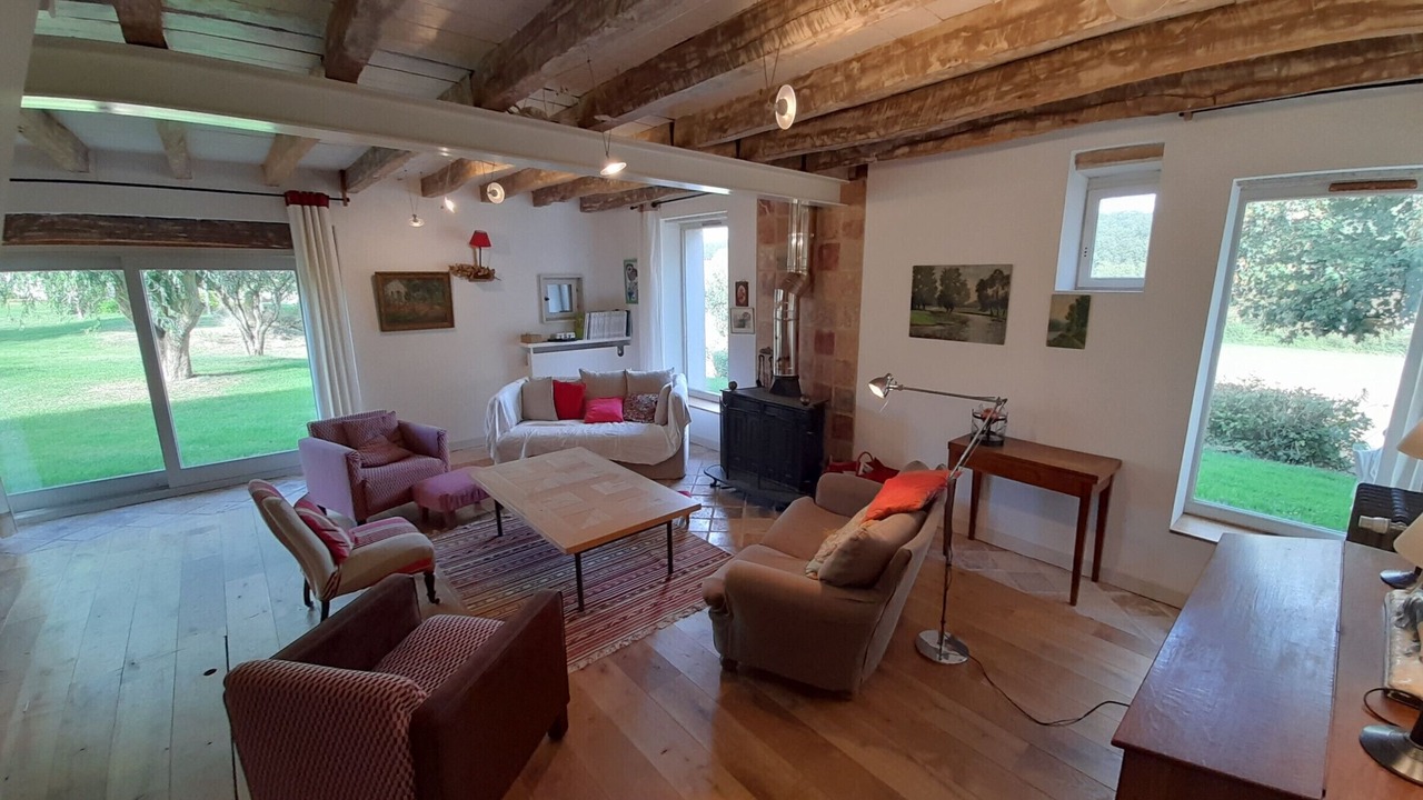 Photo of Livingroom in Coussay-les-Bois