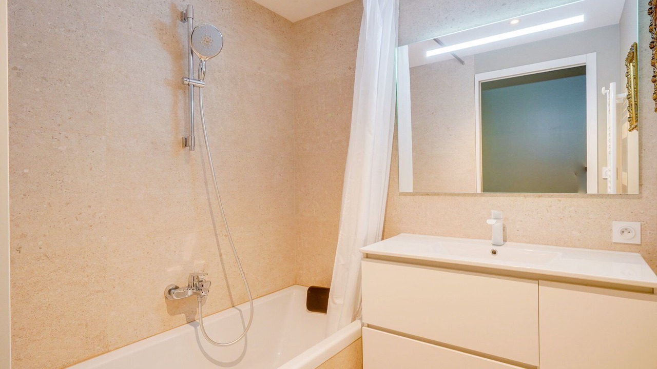 Photo of Bathroom in Victor Hugo - Saint-Augustin