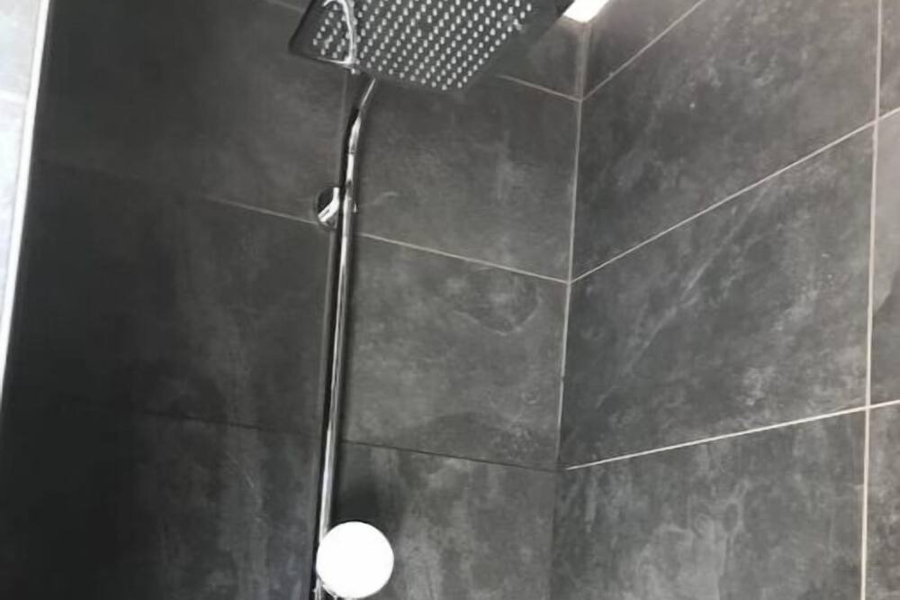 Photo of Bathroom in Pessac