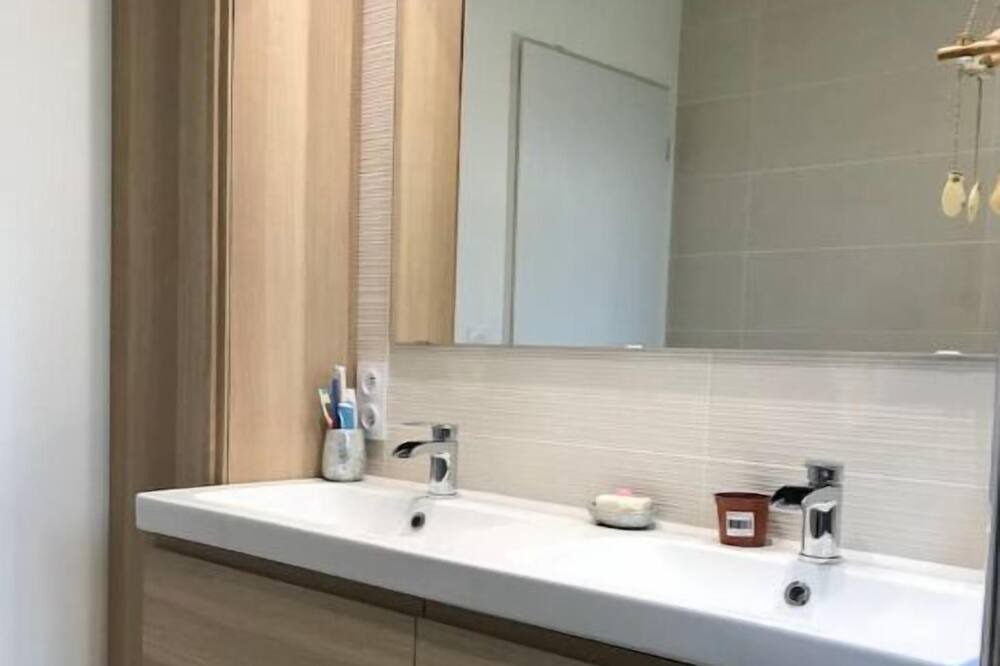 Photo of Bathroom in Pessac