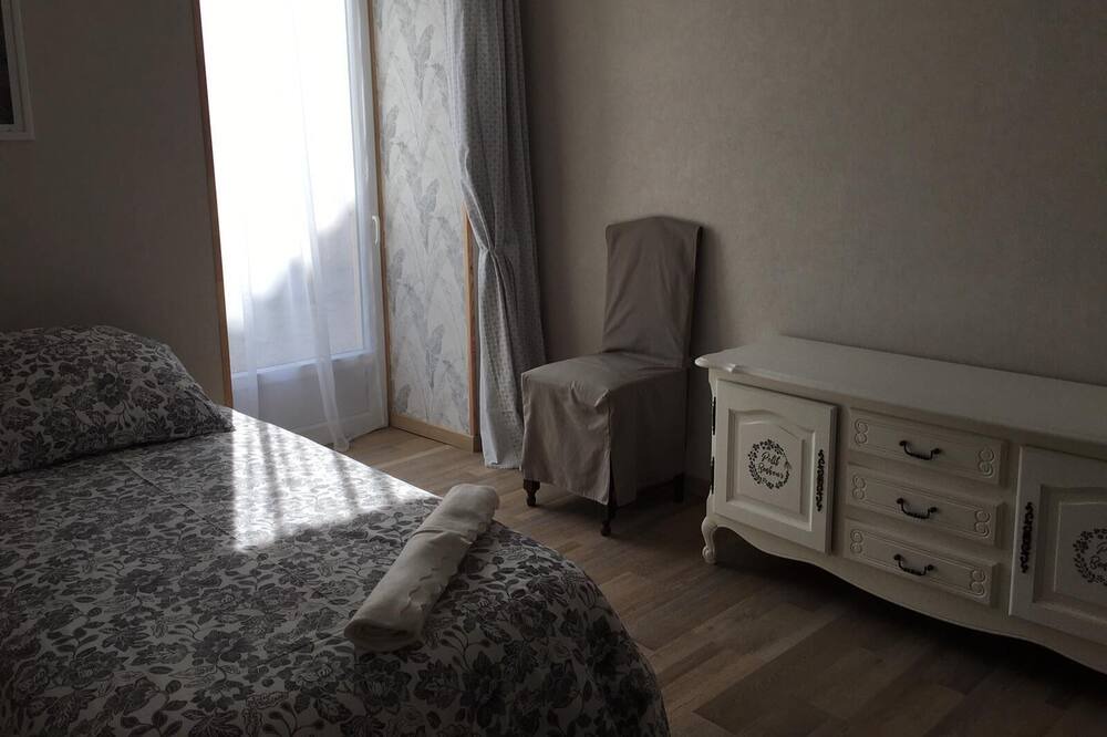 Photo of Bedroom in Archignac