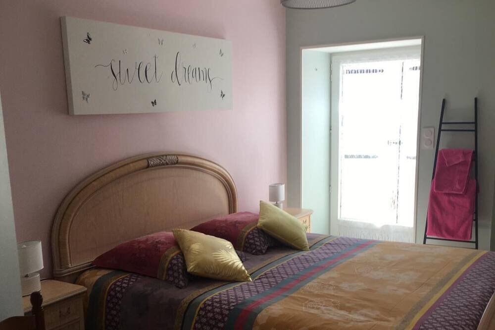 Photo of Bedroom in Archignac