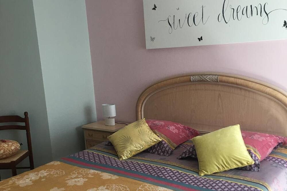 Photo of Bedroom in Archignac