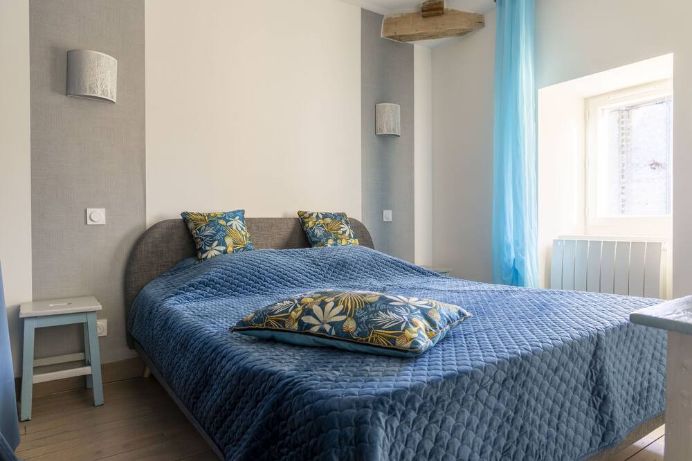 Photo of Bedroom in Naujan-et-Postiac