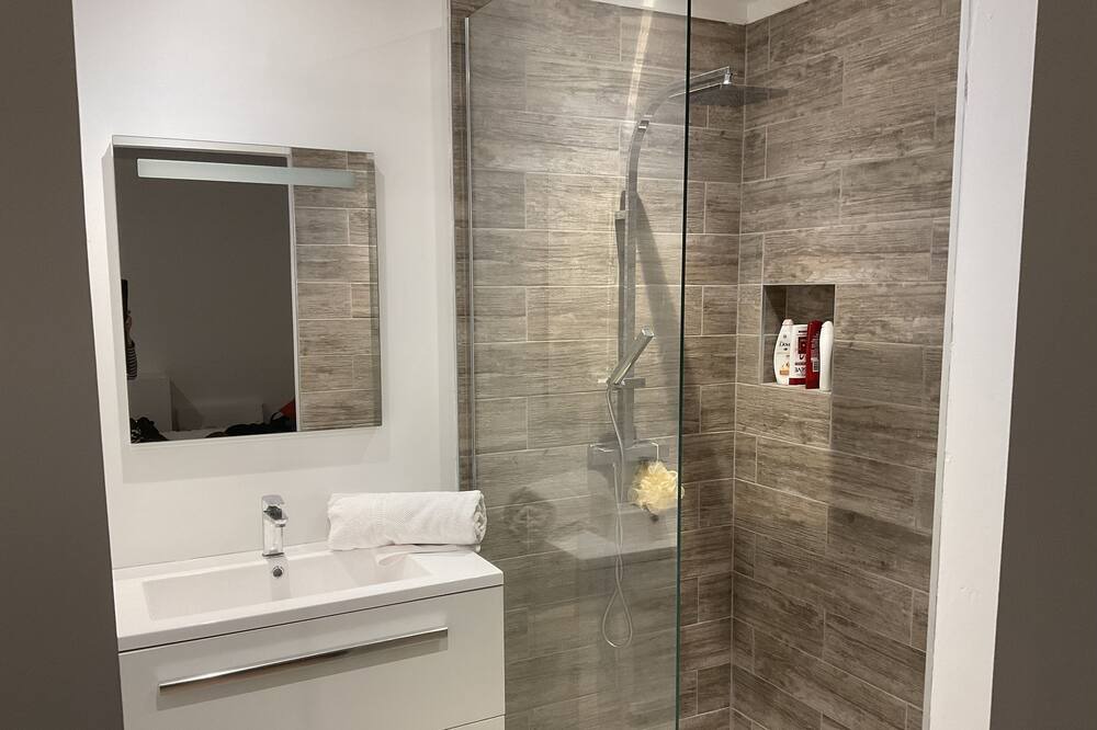 Photo of Bathroom in Armillac