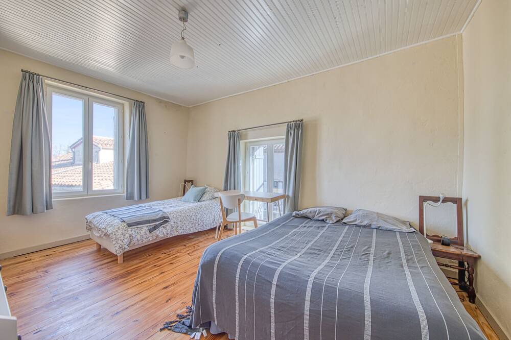 Photo of Bedroom in Rauzan