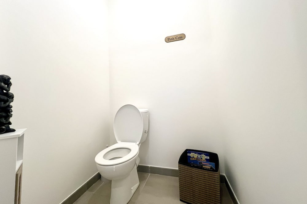Photo of Bathroom in Cenon