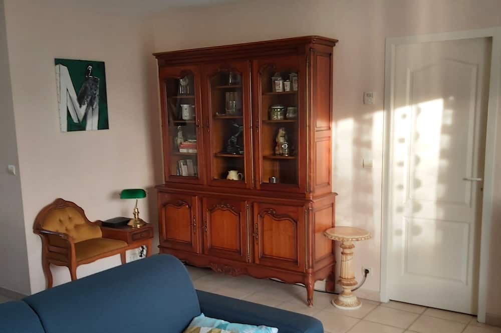 Photo of Livingroom in Le Pian-Medoc