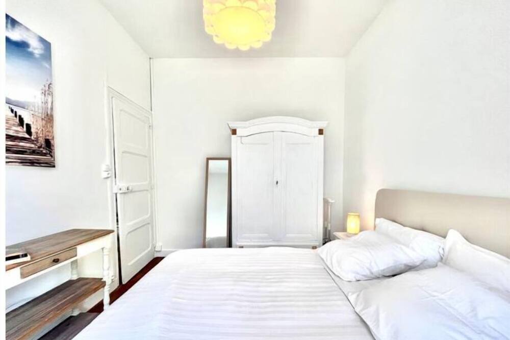 Photo of Bedroom in Limoges