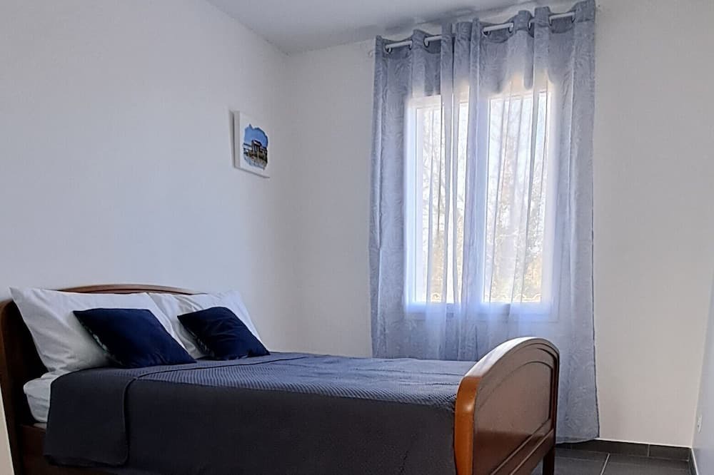 Photo of Bedroom in Port-des-Barques