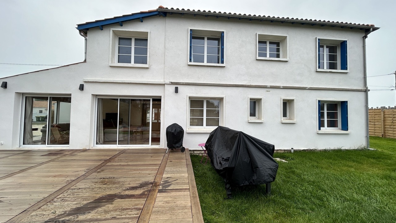 Photo of Outdoor in Domino