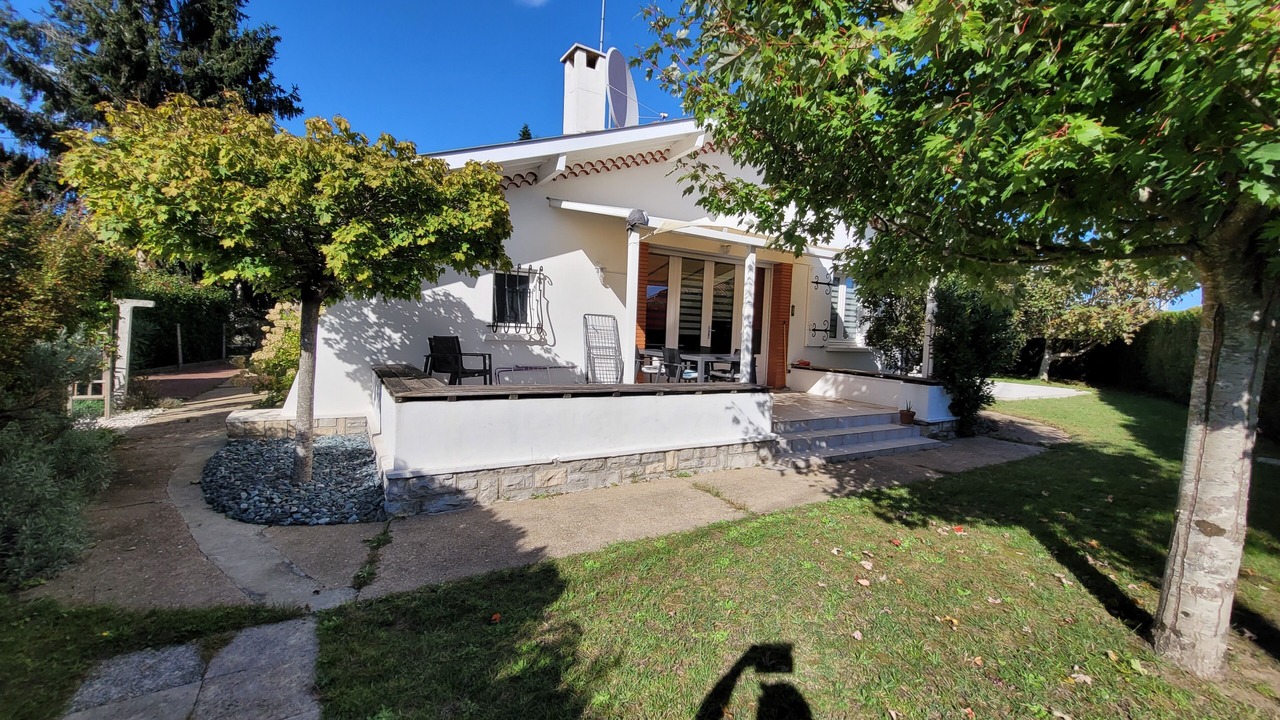 Photo of Patio Balcony in Saint-Vincent-de-Tyrosse