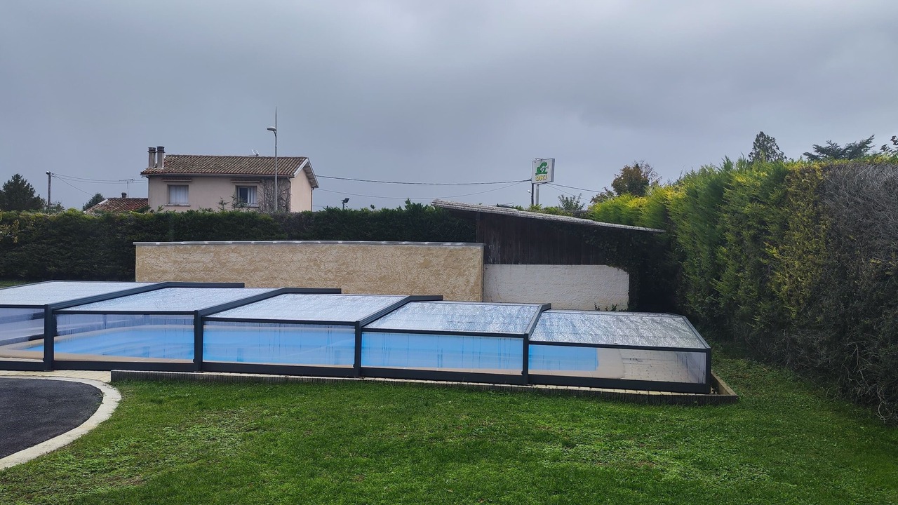Photo of Outdoor in Garat