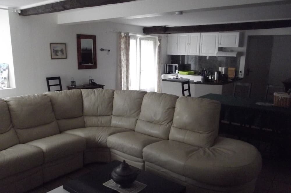 Photo of Livingroom in Vaux-sur-Vienne