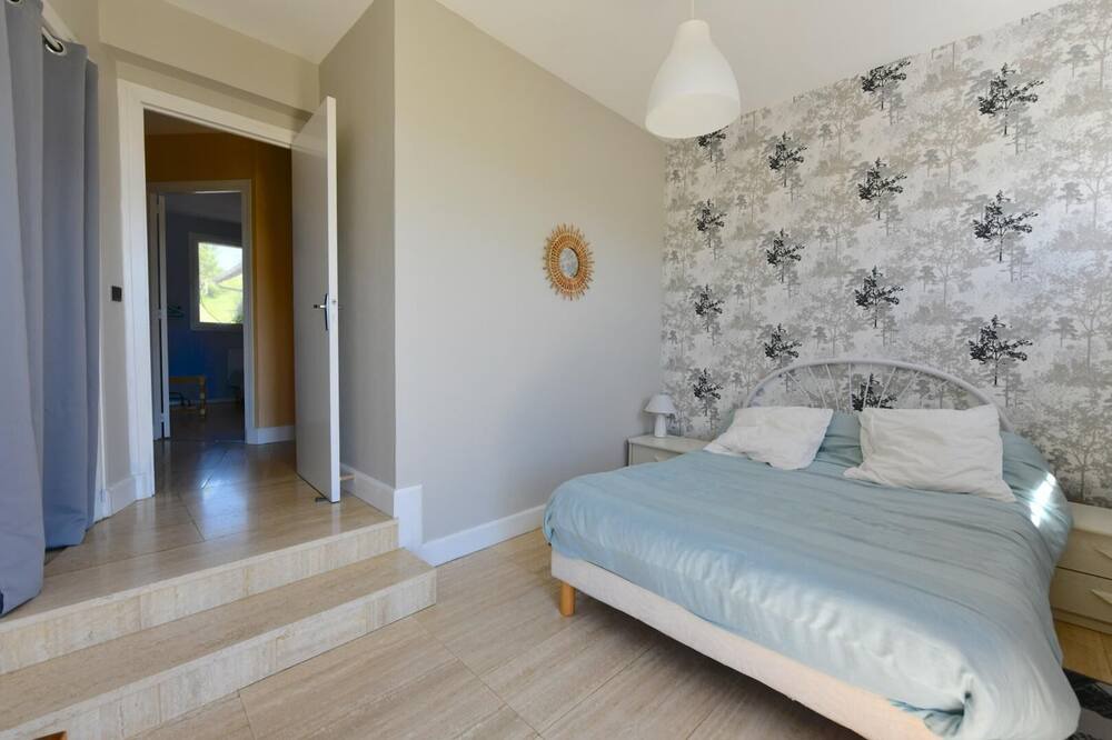 Photo of Bedroom in Lanne-en-Baretous