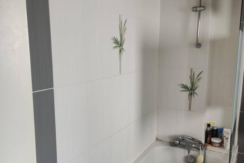Photo of Bathroom in Vernoux-sur-Boutonne