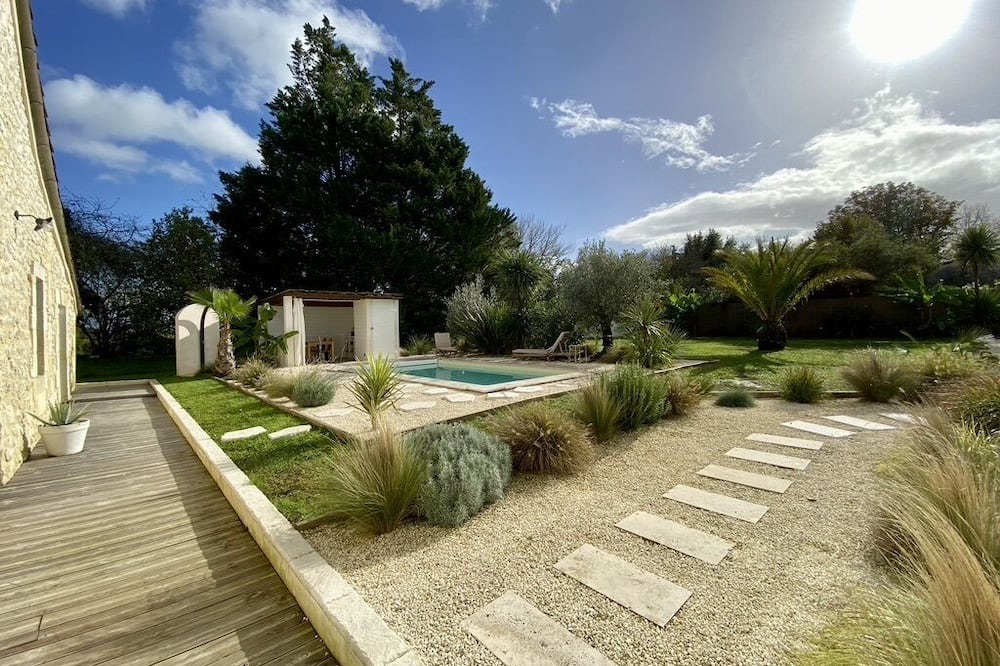 Photo of Outdoor in La Lande-de-Fronsac