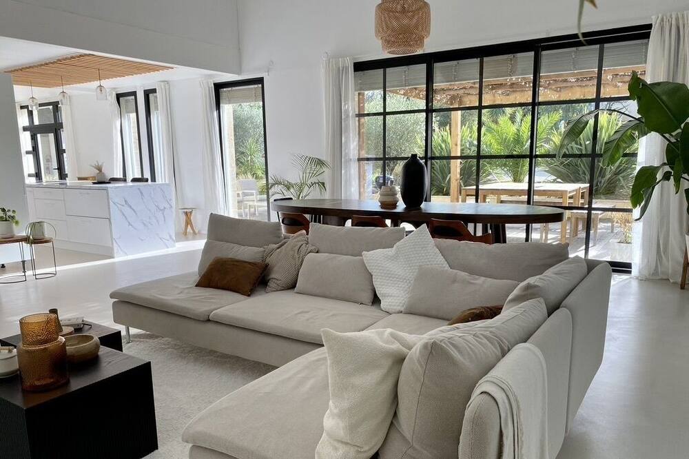 Photo of Livingroom in La Lande-de-Fronsac