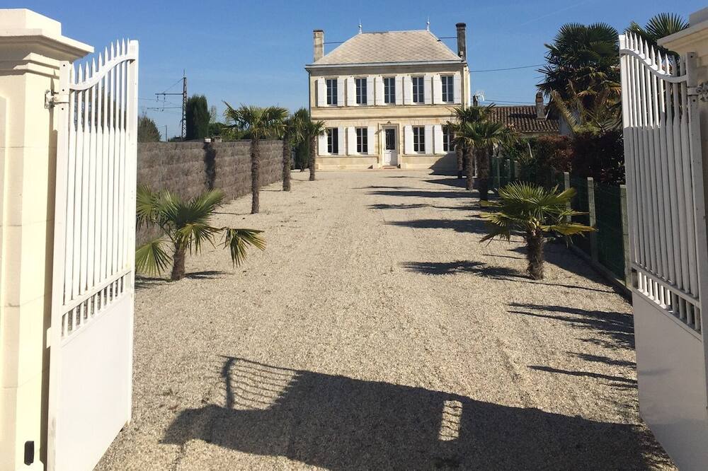 Photo of Outdoor in Ludon-Medoc