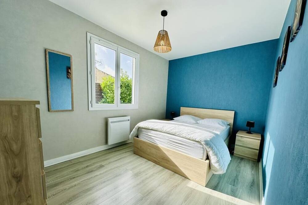 Photo of Bedroom in Genouille