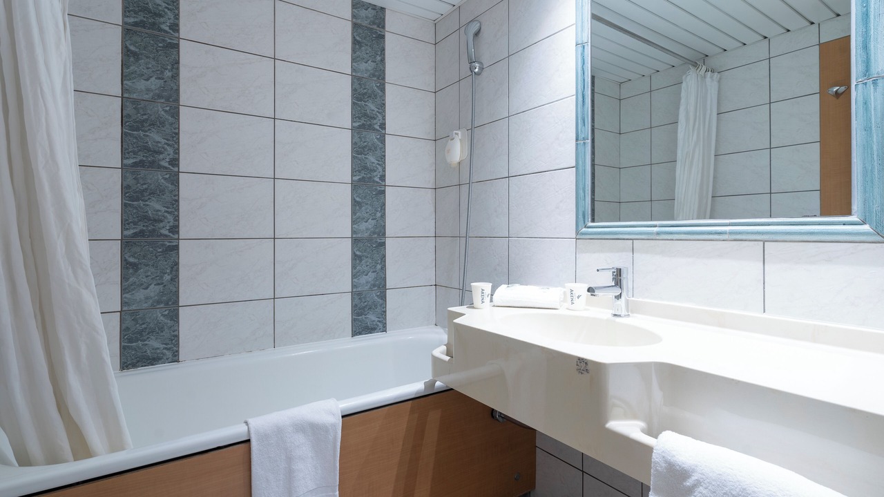Photo of Bathroom in Chasseneuil-du-Poitou