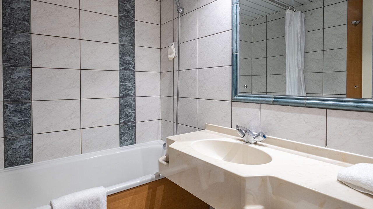 Photo of Bathroom in Chasseneuil-du-Poitou