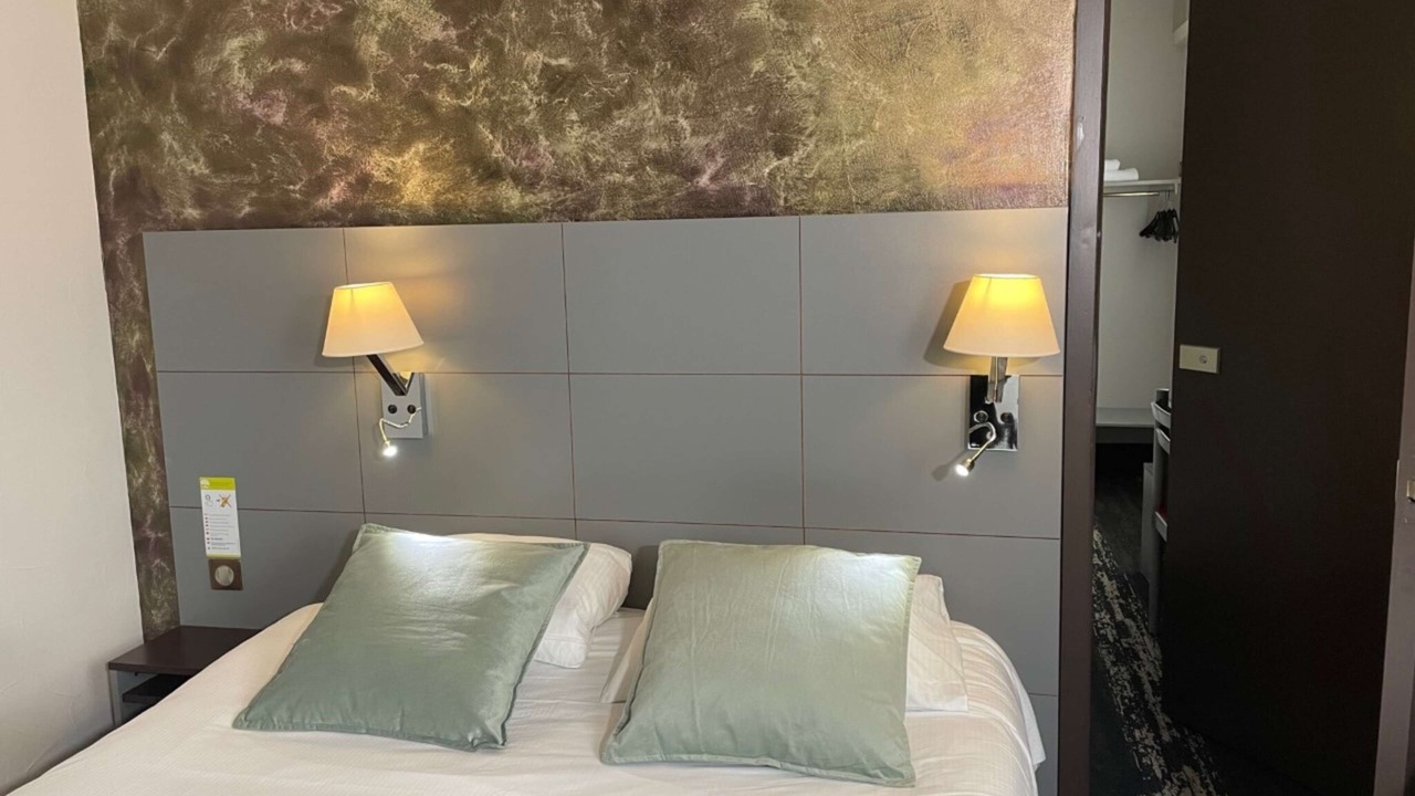 Photo of Bedroom in Limoges
