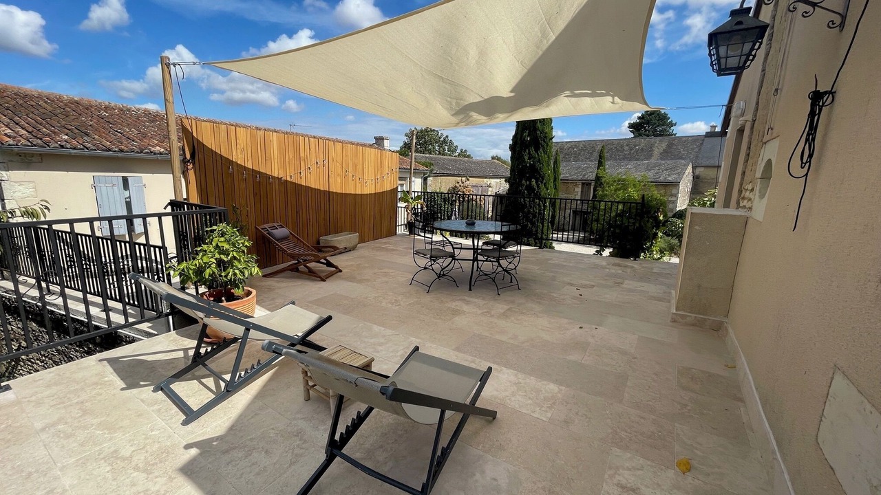 Photo of Outdoor in Amberre