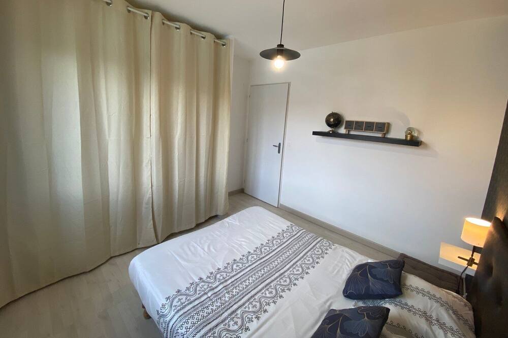 Photo of Bedroom in Iteuil