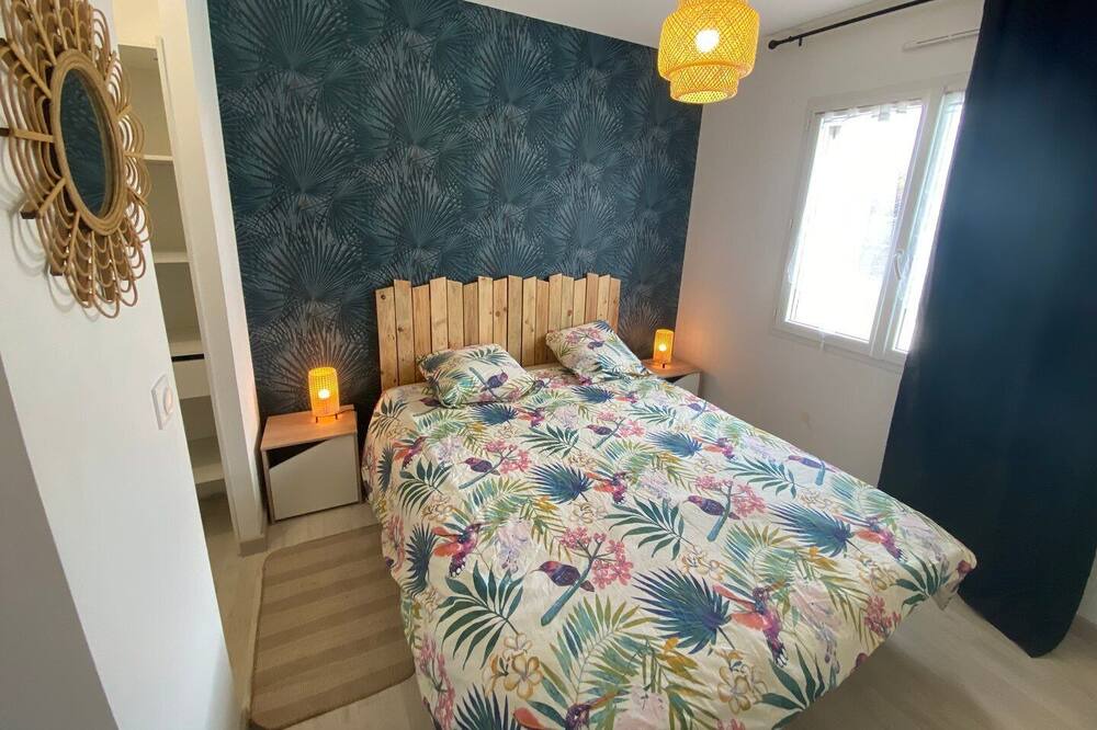 Photo of Bedroom in Iteuil