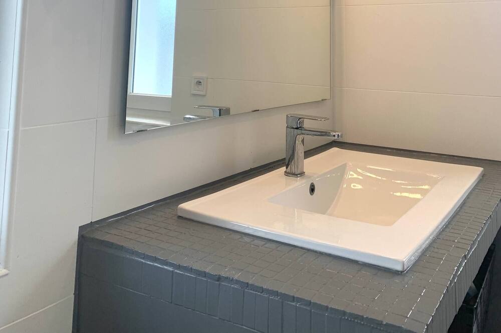Photo of Bathroom in Villenave-d'Ornon
