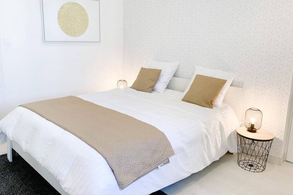 Photo of Bedroom in Villenave-d'Ornon