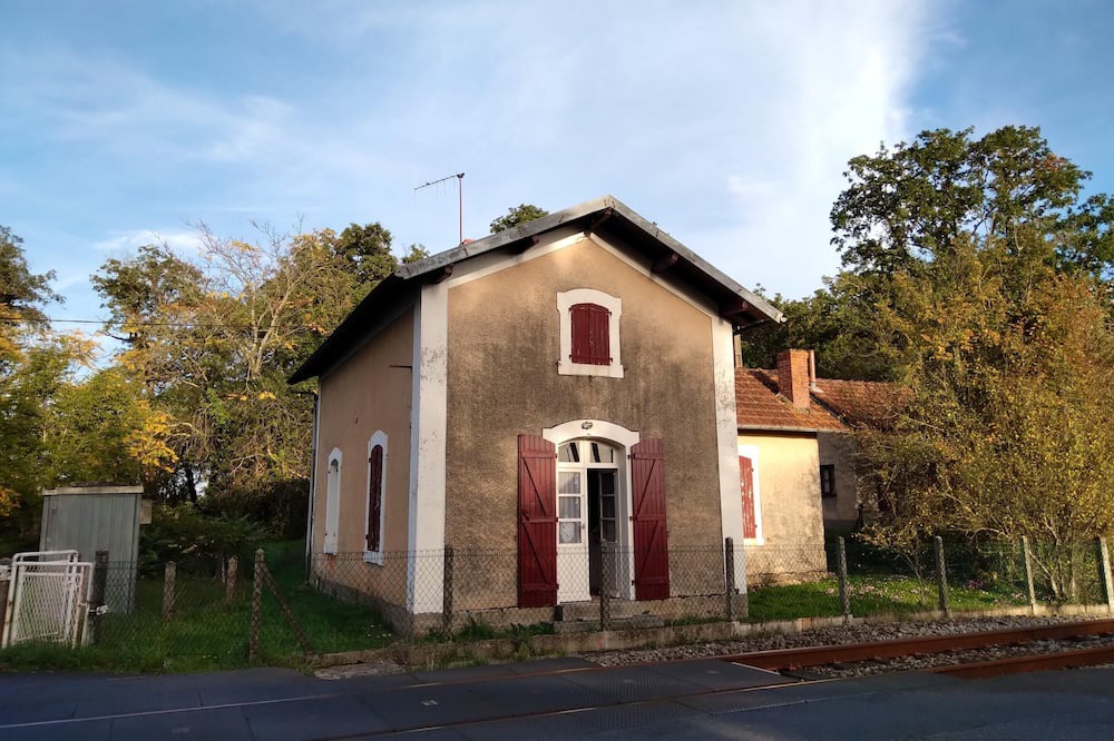 Photo of Others in Lathus-Saint-Remy