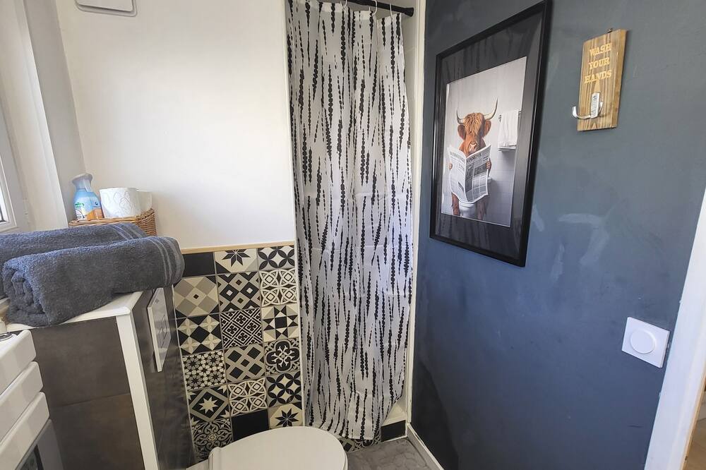Photo of Bathroom in Cognac